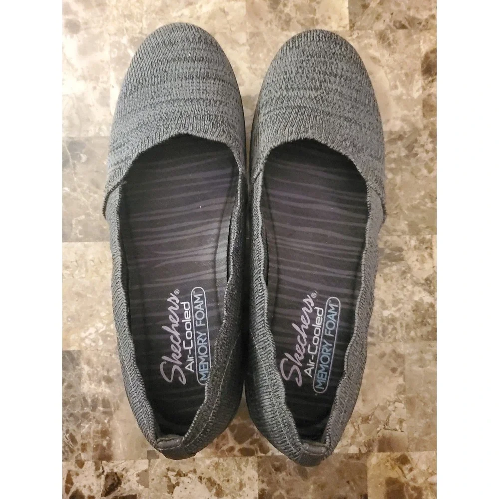 Skechers Air-Cooled Wedge sz 8 SlipOn loafer sneaker gray scalloped work comfort
